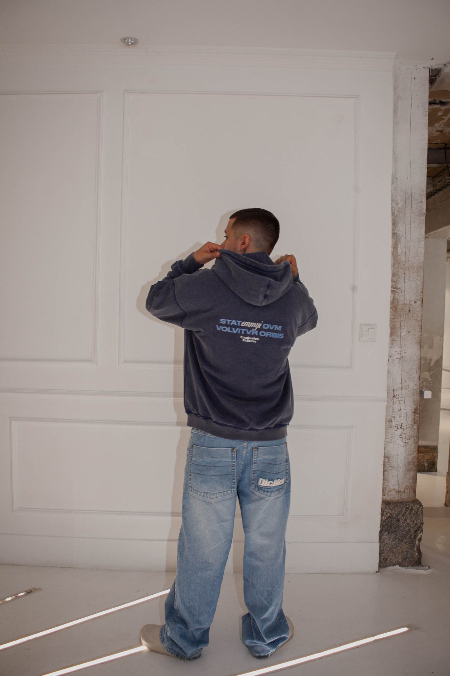 CHAQUETA ZIP "SANTO GRIAL"