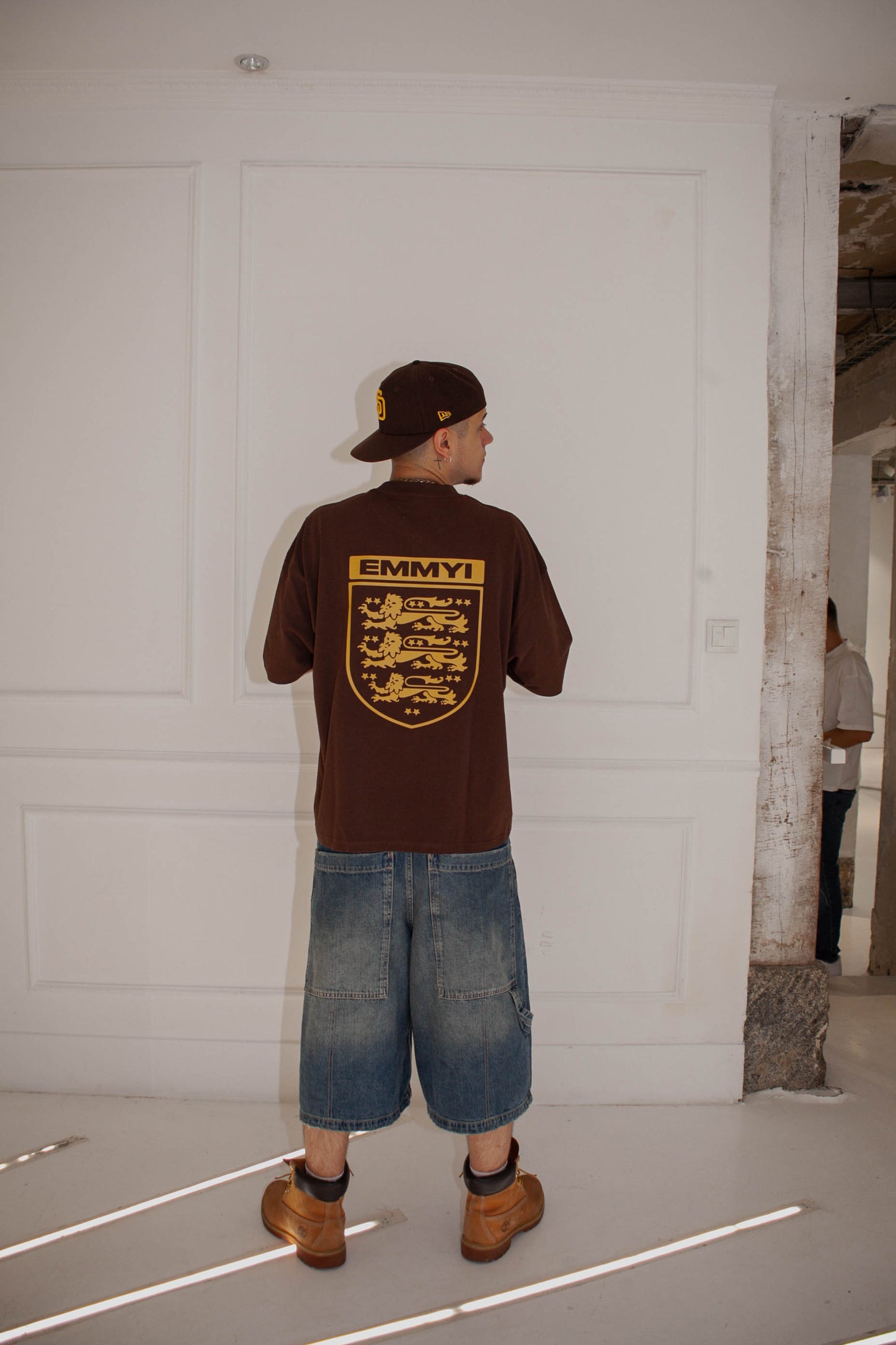 CAMISETA BOXY "YELLOW LIONS"