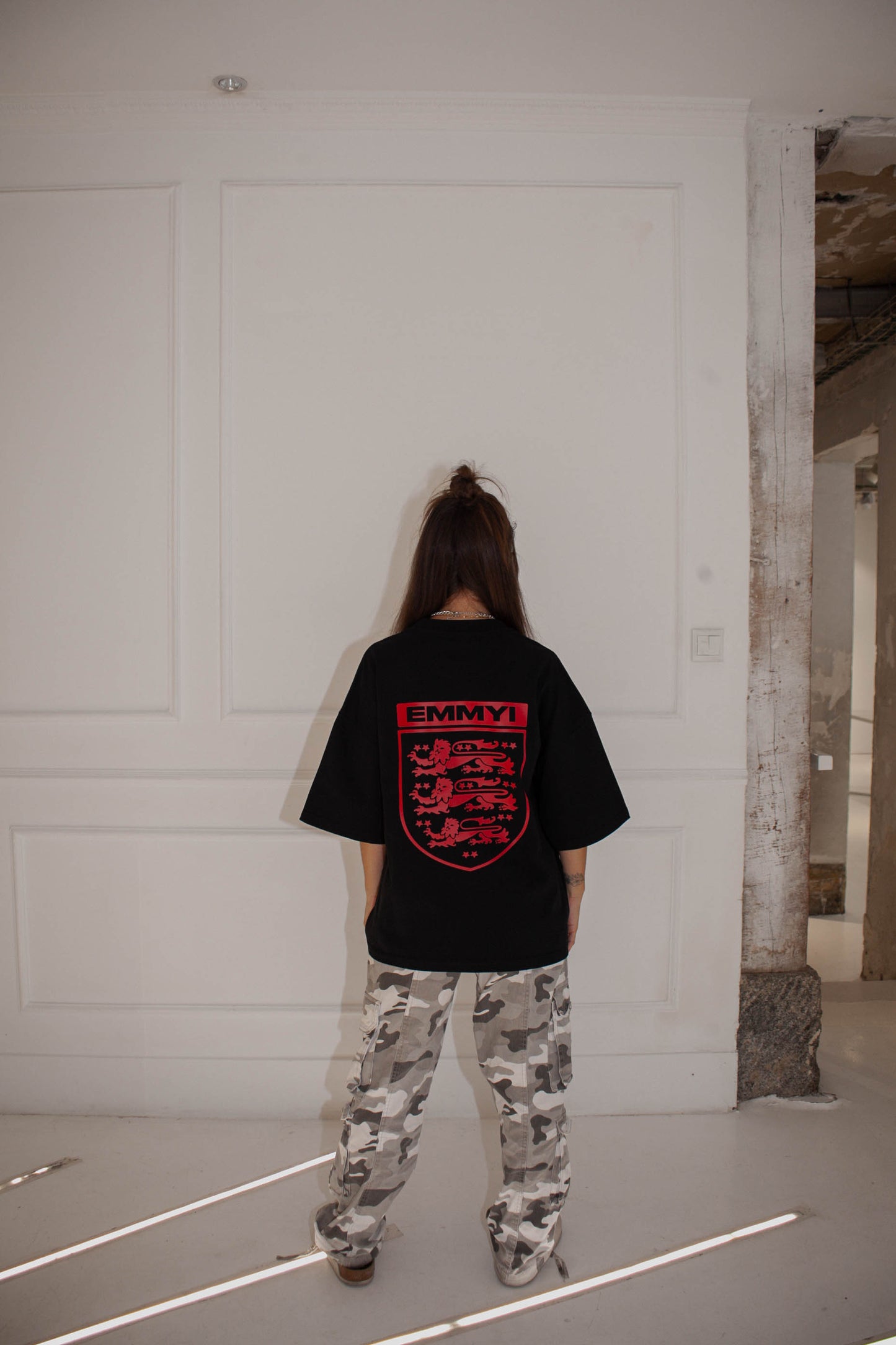 CAMISETA BOXY "RED LIONS"